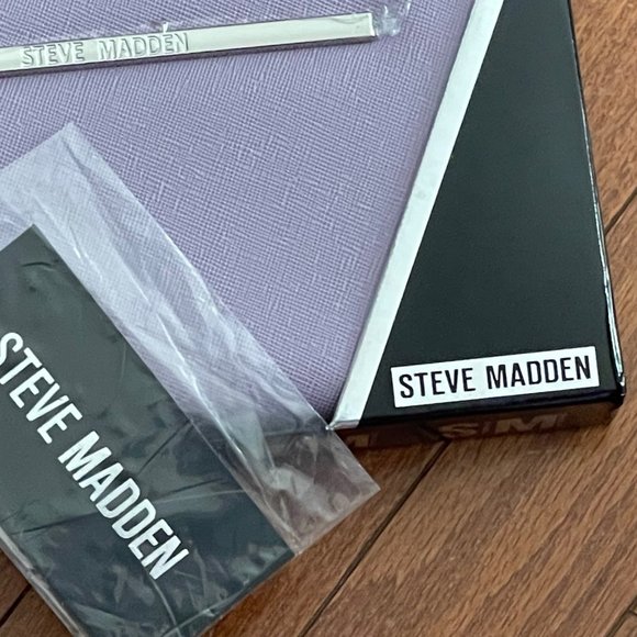 New Steve Madden Lavender Wallet Wristlet in Box - Picture 3 of 9